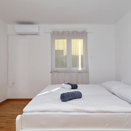 Apartments Oliva 沃希 外观 照片