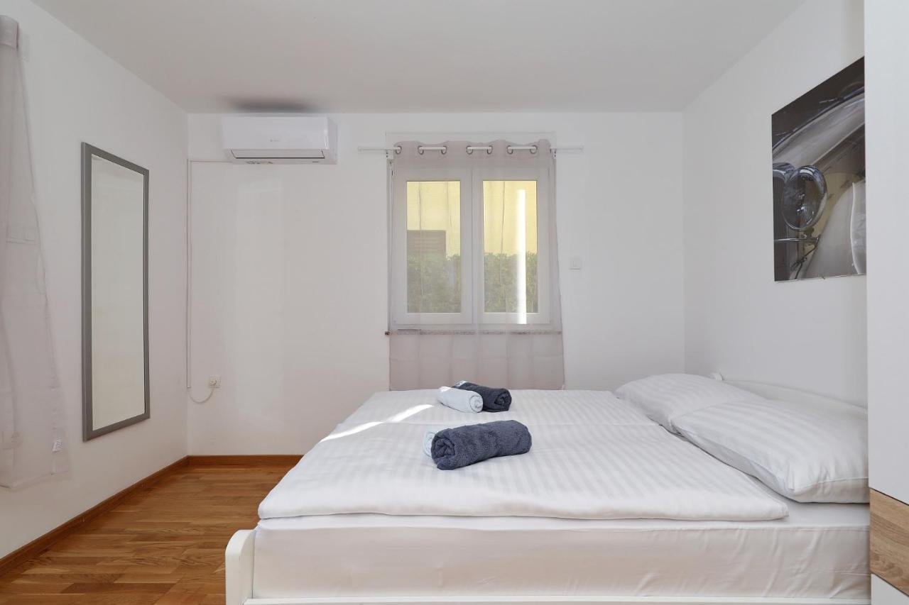 Apartments Oliva 沃希 外观 照片