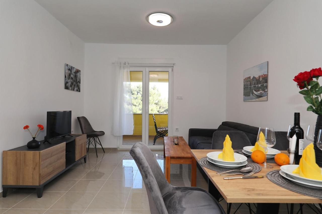 Apartments Oliva 沃希 外观 照片