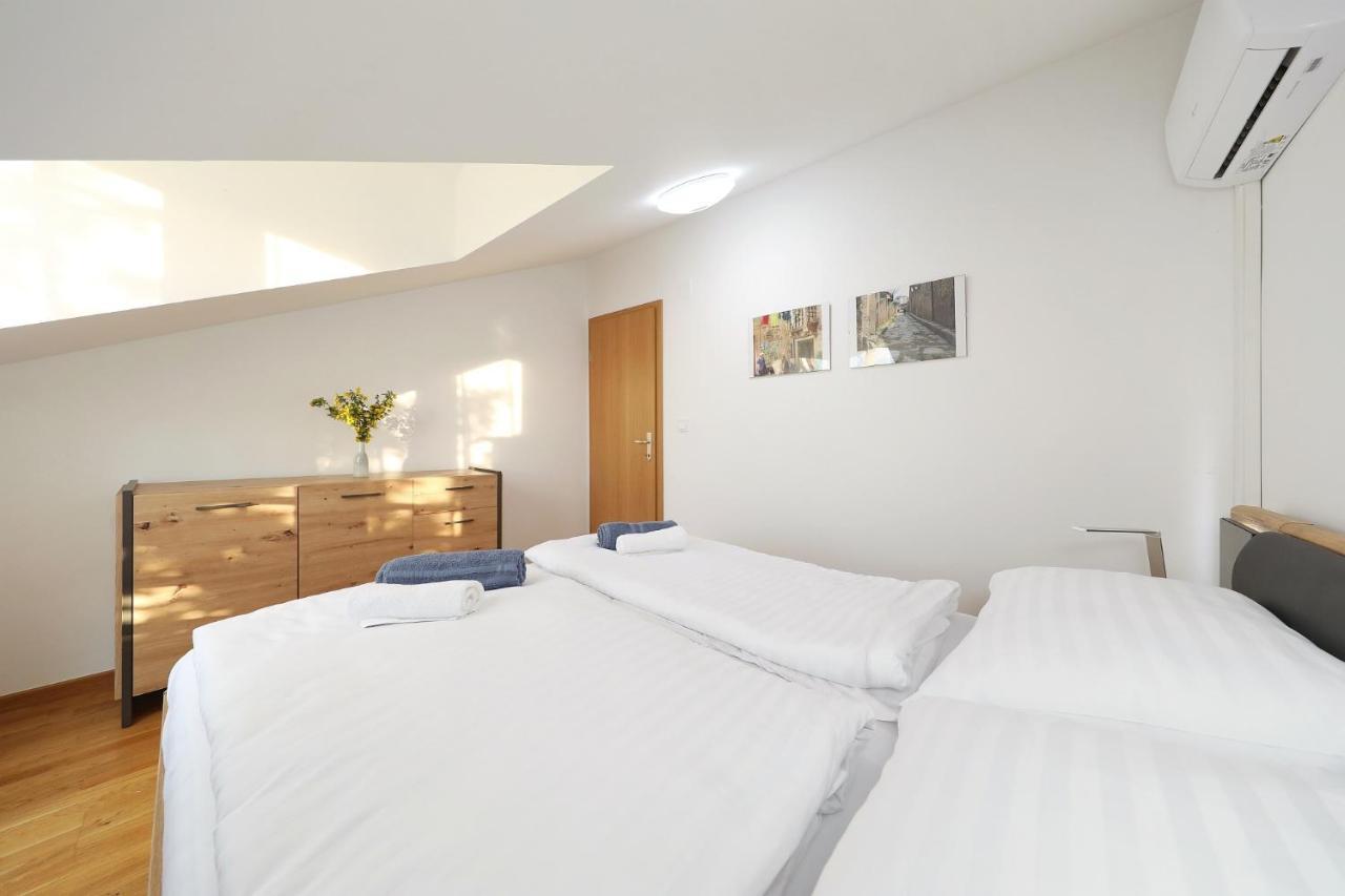 Apartments Oliva 沃希 外观 照片