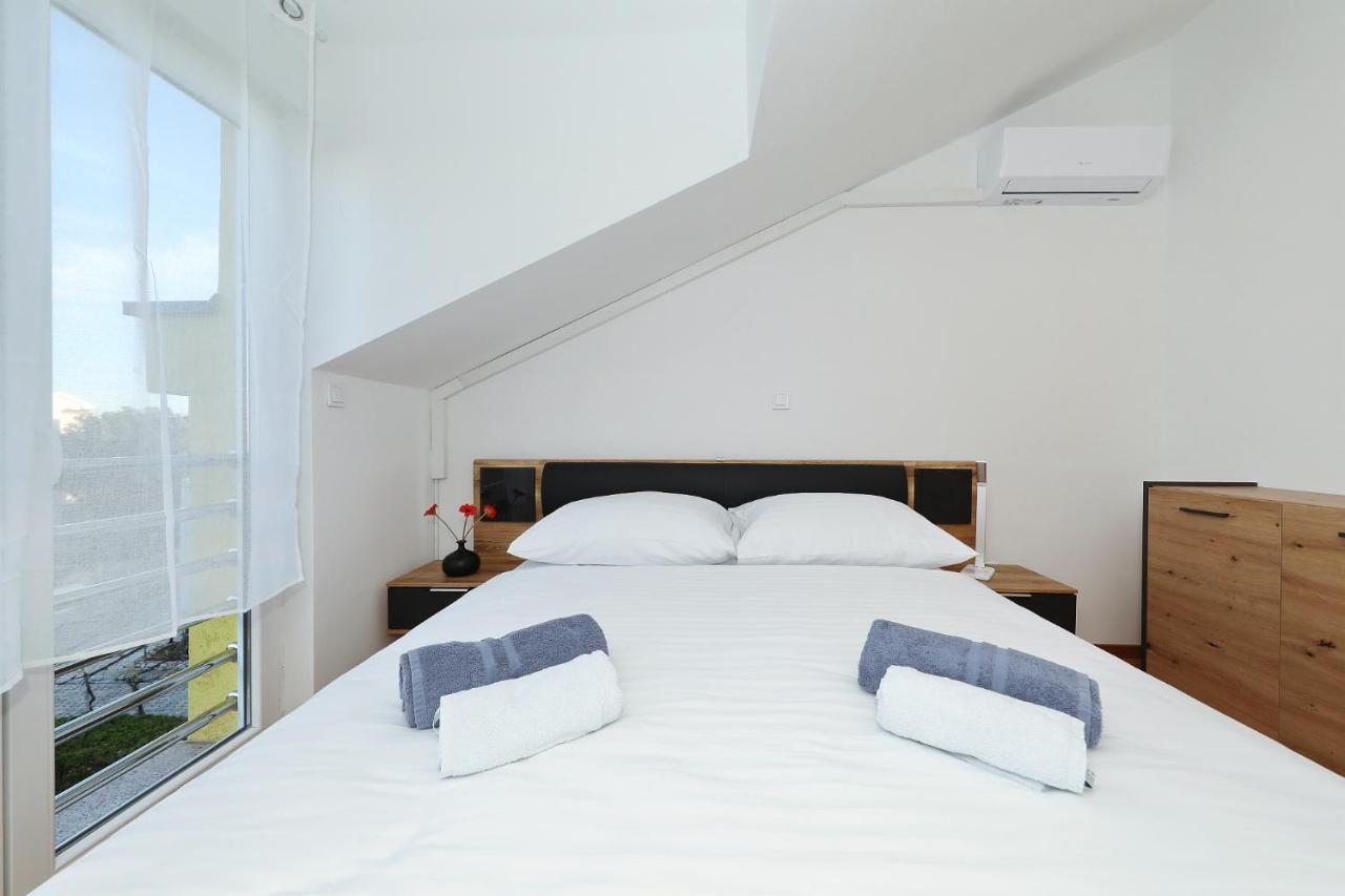 Apartments Oliva 沃希 外观 照片
