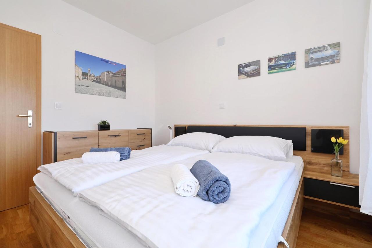 Apartments Oliva 沃希 外观 照片